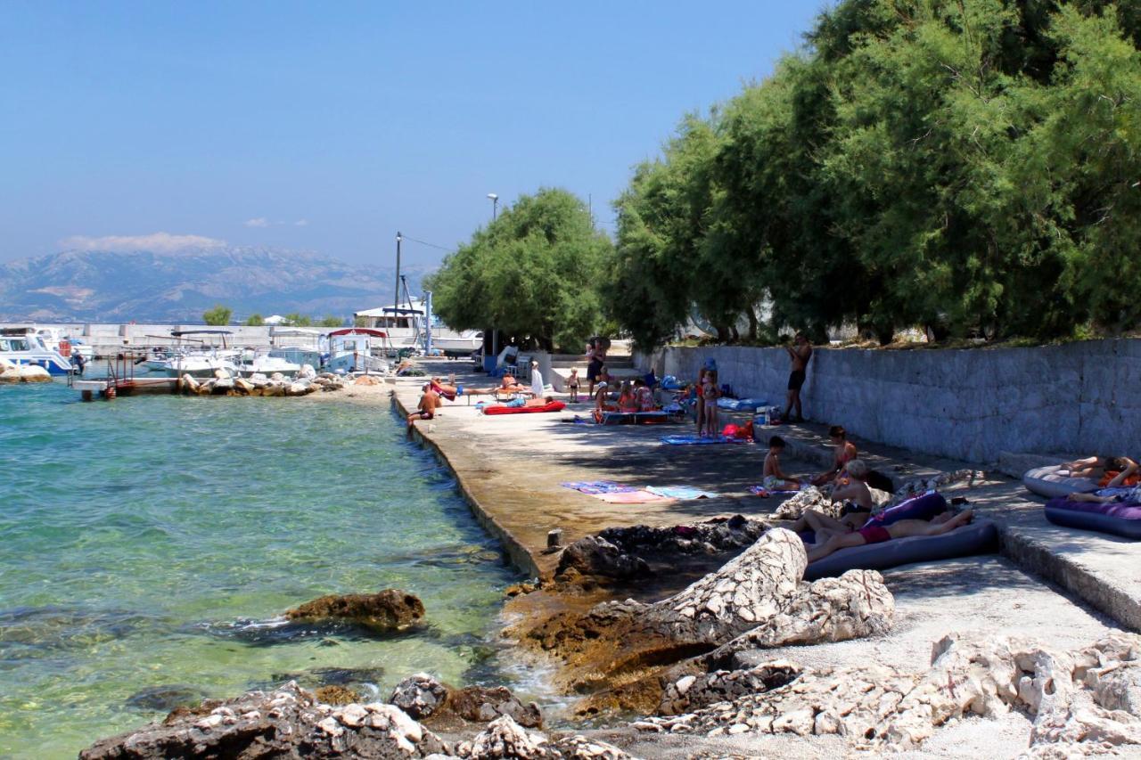 Apartments By The Sea Arbanija, Ciovo - 1085 Trogir Eksteriør billede