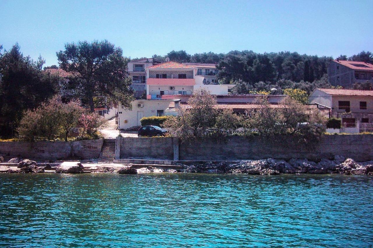 Apartments By The Sea Arbanija, Ciovo - 1085 Trogir Eksteriør billede