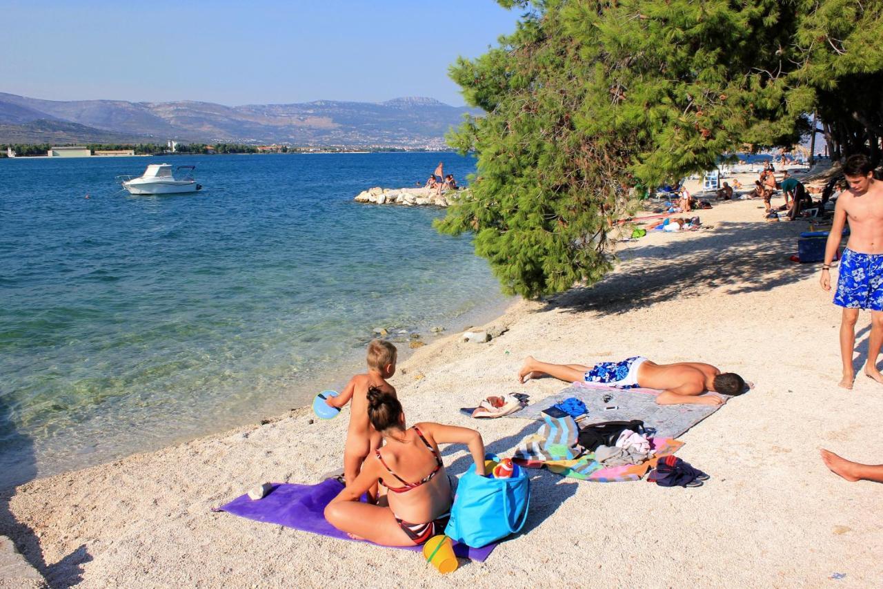 Apartments By The Sea Arbanija, Ciovo - 1085 Trogir Eksteriør billede