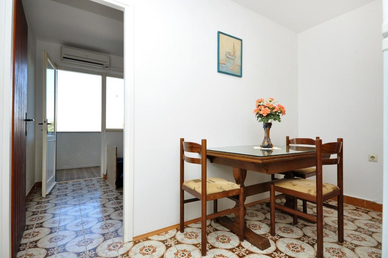 Apartments By The Sea Arbanija, Ciovo - 1085 Trogir Eksteriør billede