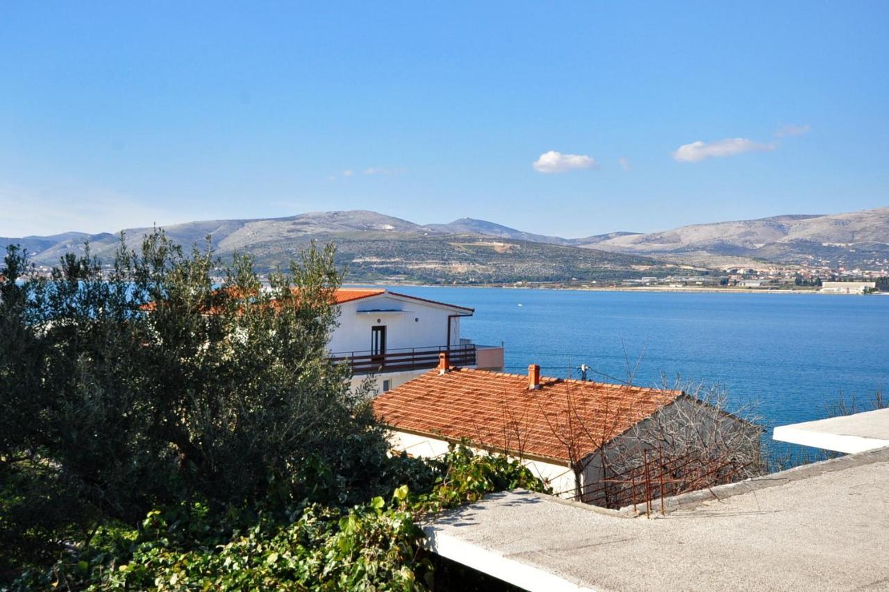 Apartments By The Sea Arbanija, Ciovo - 1085 Trogir Eksteriør billede
