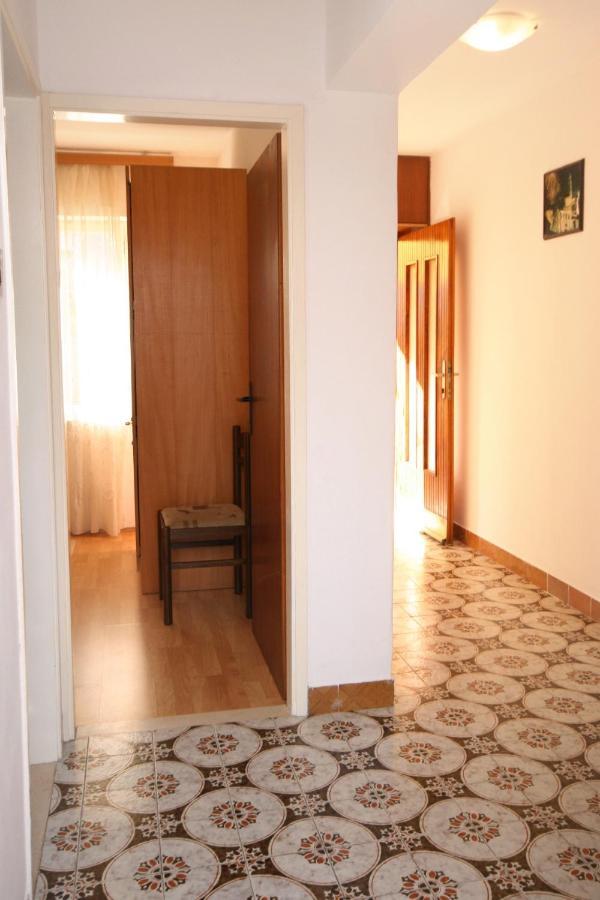 Apartments By The Sea Arbanija, Ciovo - 1085 Trogir Eksteriør billede